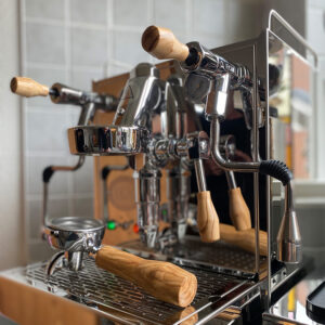 Custom Houten accessoires voor Espressomachie | Espresso.nl